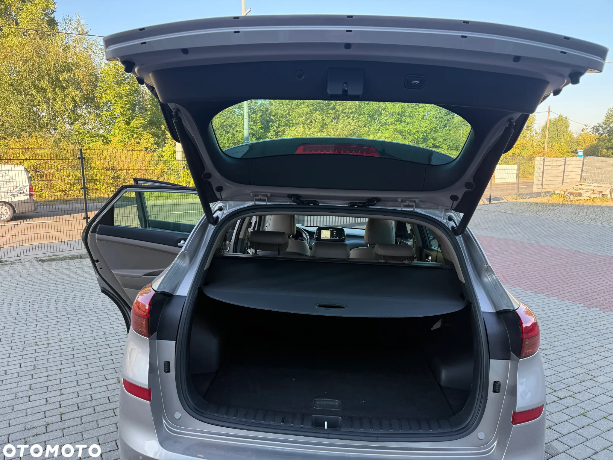 Hyundai Tucson 2.0 CRDi 4WD Automatik Premium - 27