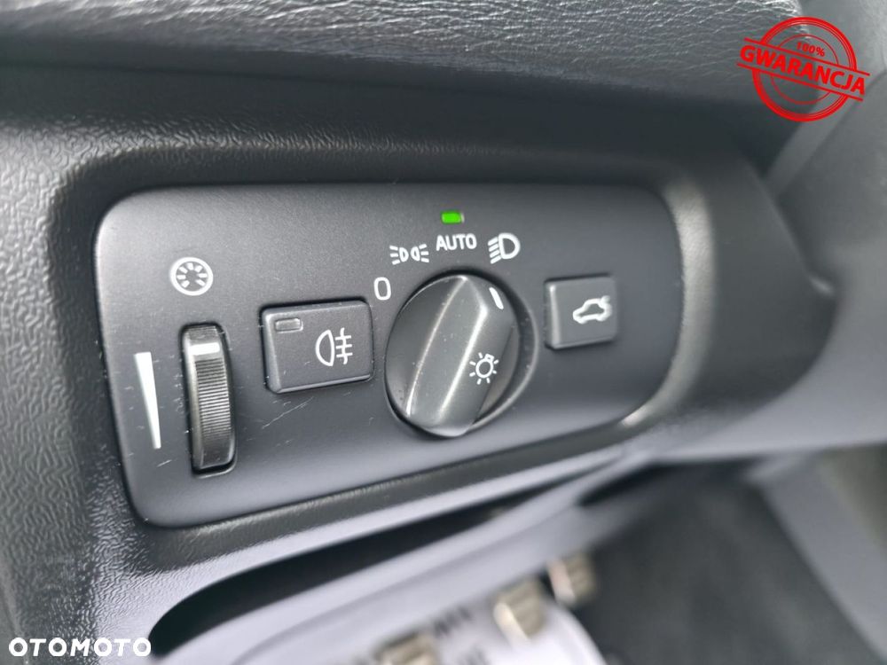 Volvo V40 D2 Drive-E R-Design Kinetic - 39