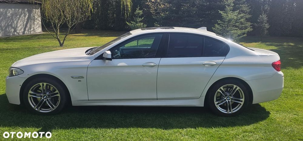 BMW Seria 5 525d xDrive Luxury Line - 13