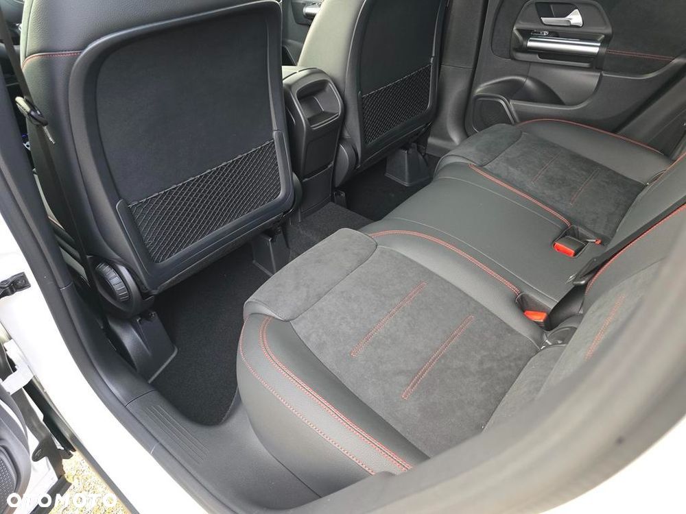 Mercedes-Benz GLA 200 mHEV AMG Line 7G-DCT - 11