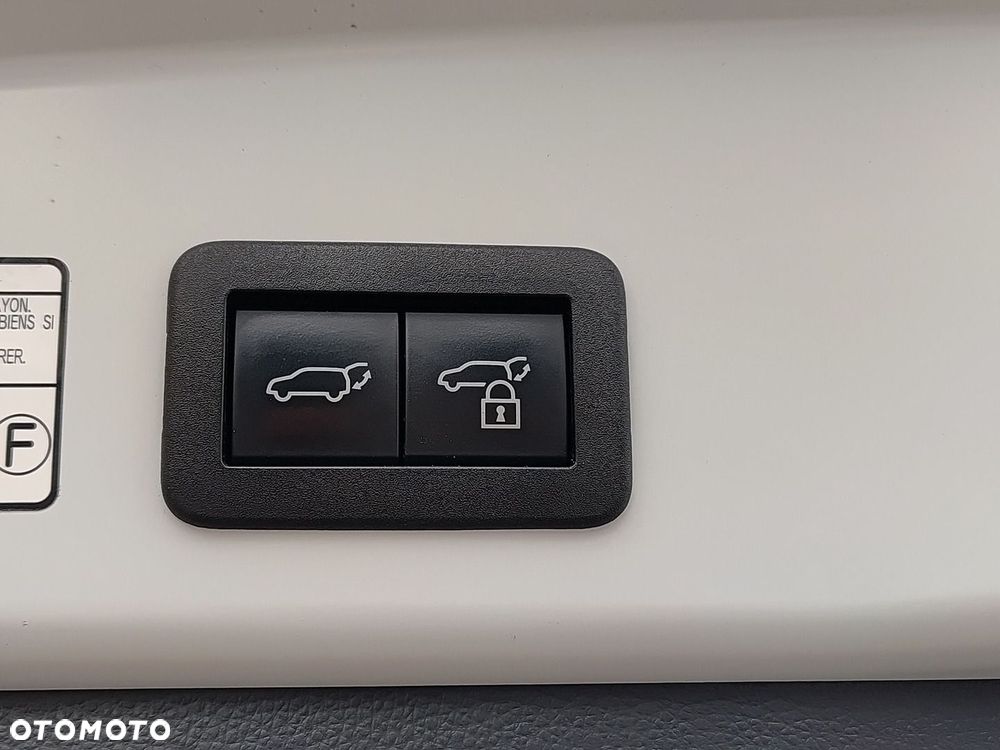 Toyota Corolla Cross 2.0 Hybrid Style - 22