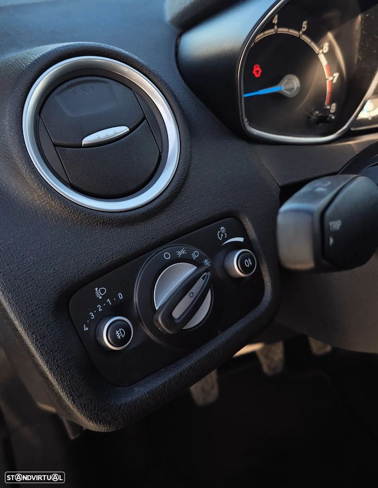 Ford Fiesta 1.0 T EcoBoost Sport - 25