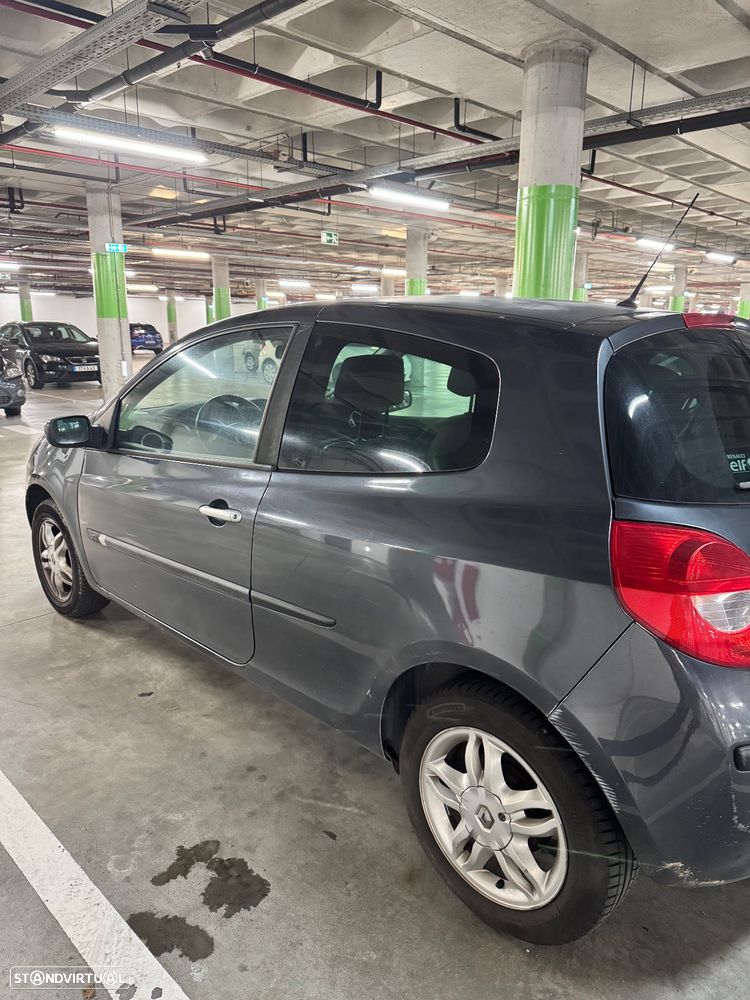 Renault Clio 1.5 dCi Dynamique S - 2