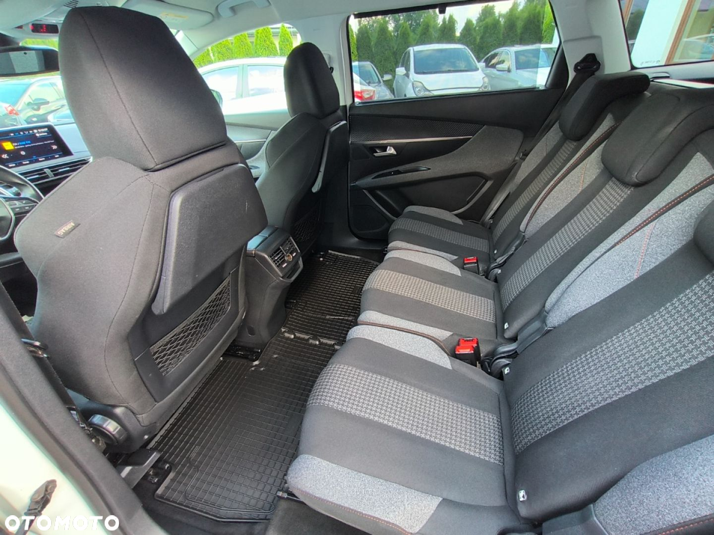 Peugeot 5008 - 16