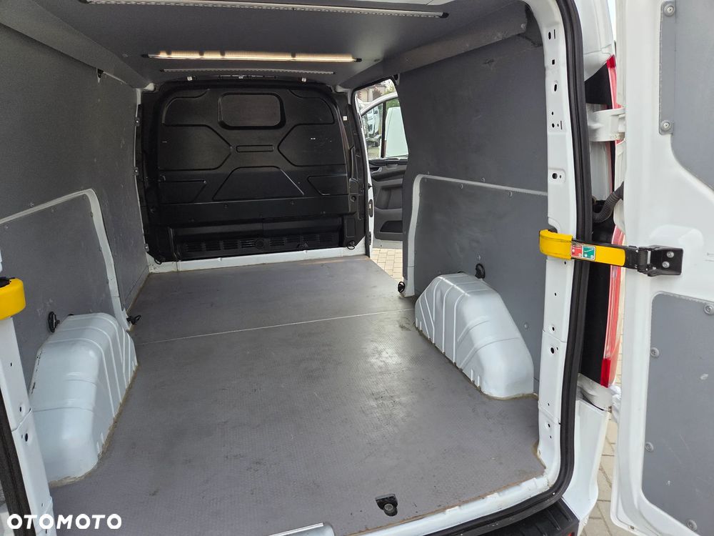 Ford Transit Custom - 24