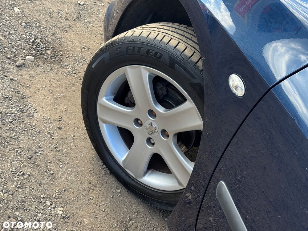 Peugeot 307 1.4 XR - 17