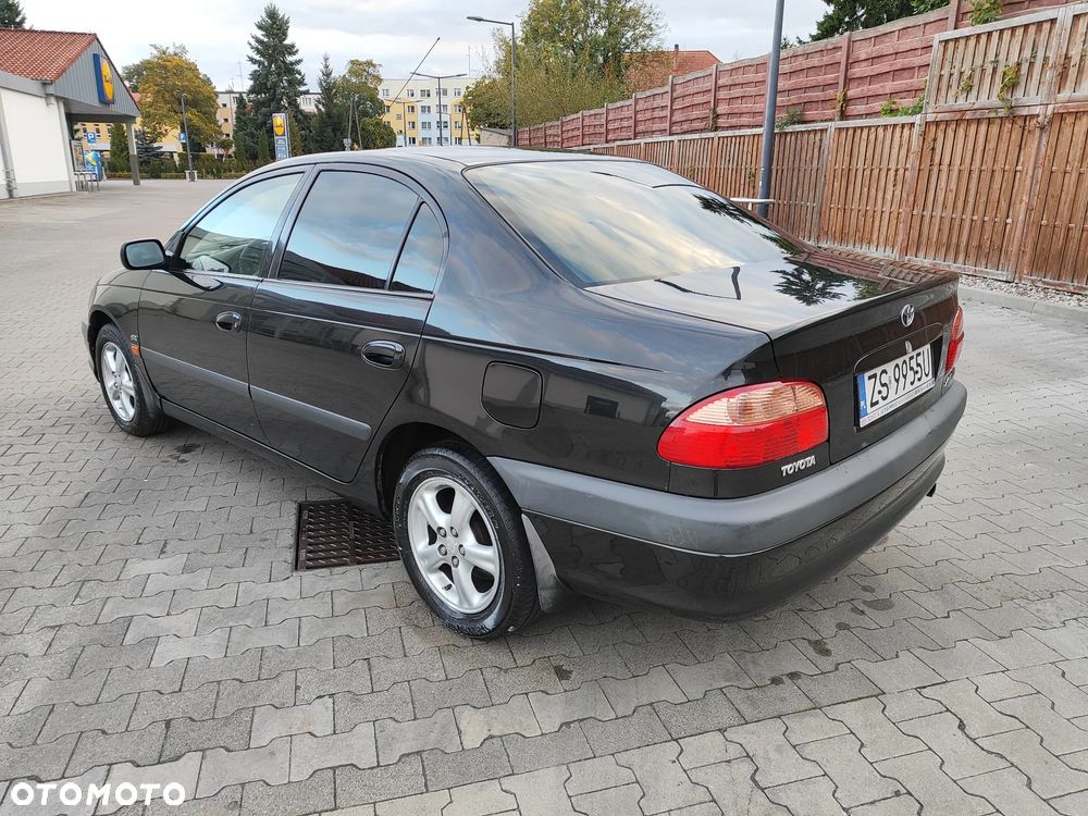 Toyota Avensis 2.0 VVT-i Sol - 3