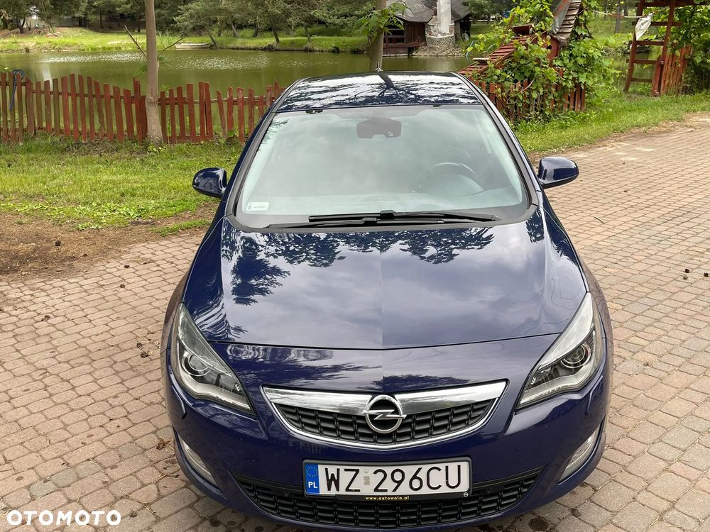 Opel Astra 2.0 CDTI Cosmo - 1