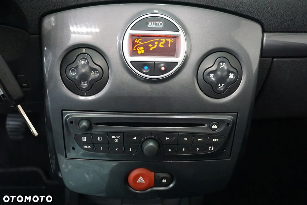 Renault Clio 1.5 dCi 85 FAP Dynamique - 22