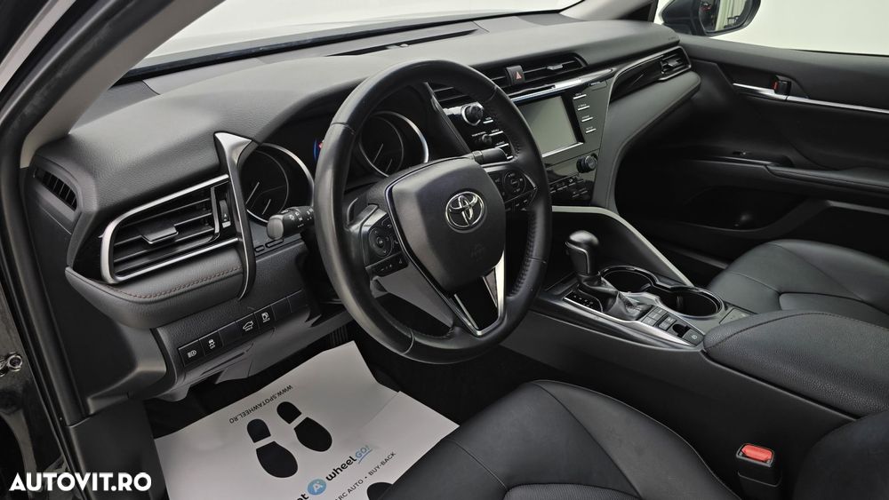 Toyota Camry - 13