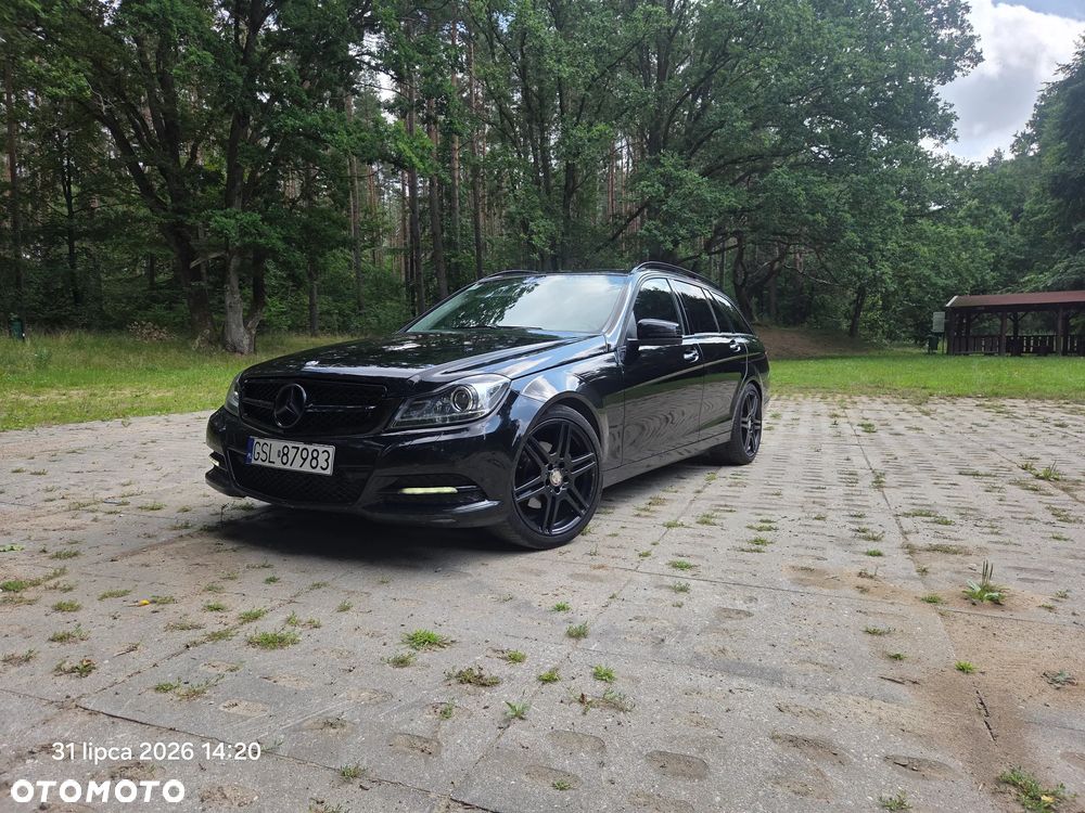 Mercedes-Benz Klasa C 220 CDI BlueEff 4-Matic Avantgarde - 1