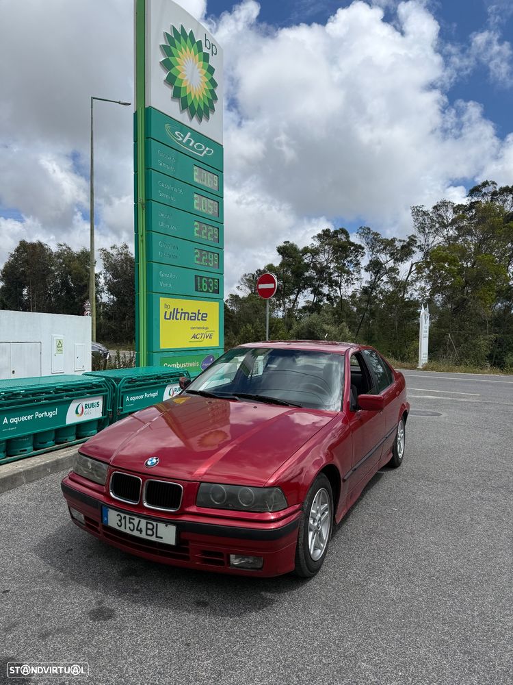 BMW 318 i - 1