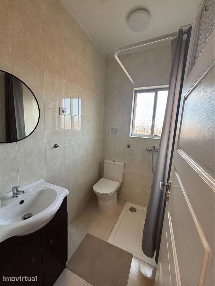 Quarto - localizado em Rio Tinto Porto - Grande imagem: 5/10