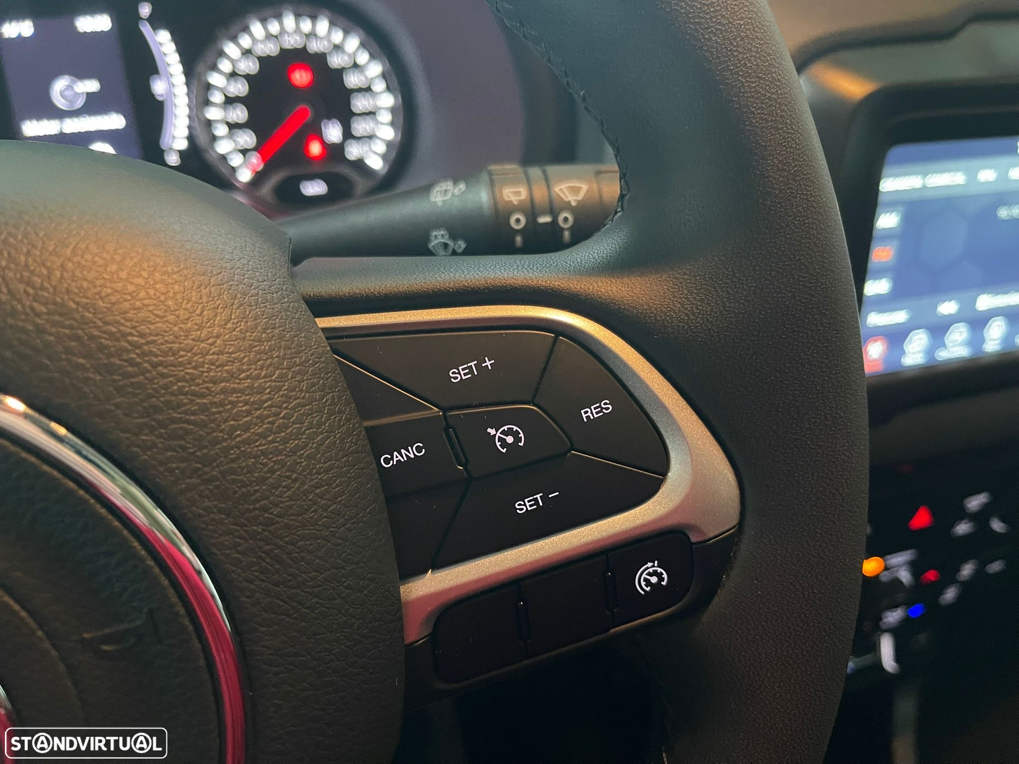 Jeep Renegade 1.0 T Limited - 13