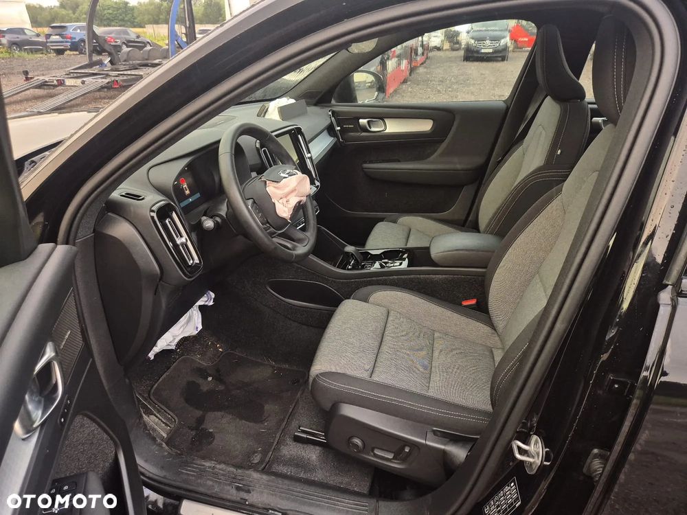 Volvo XC 40 - 23