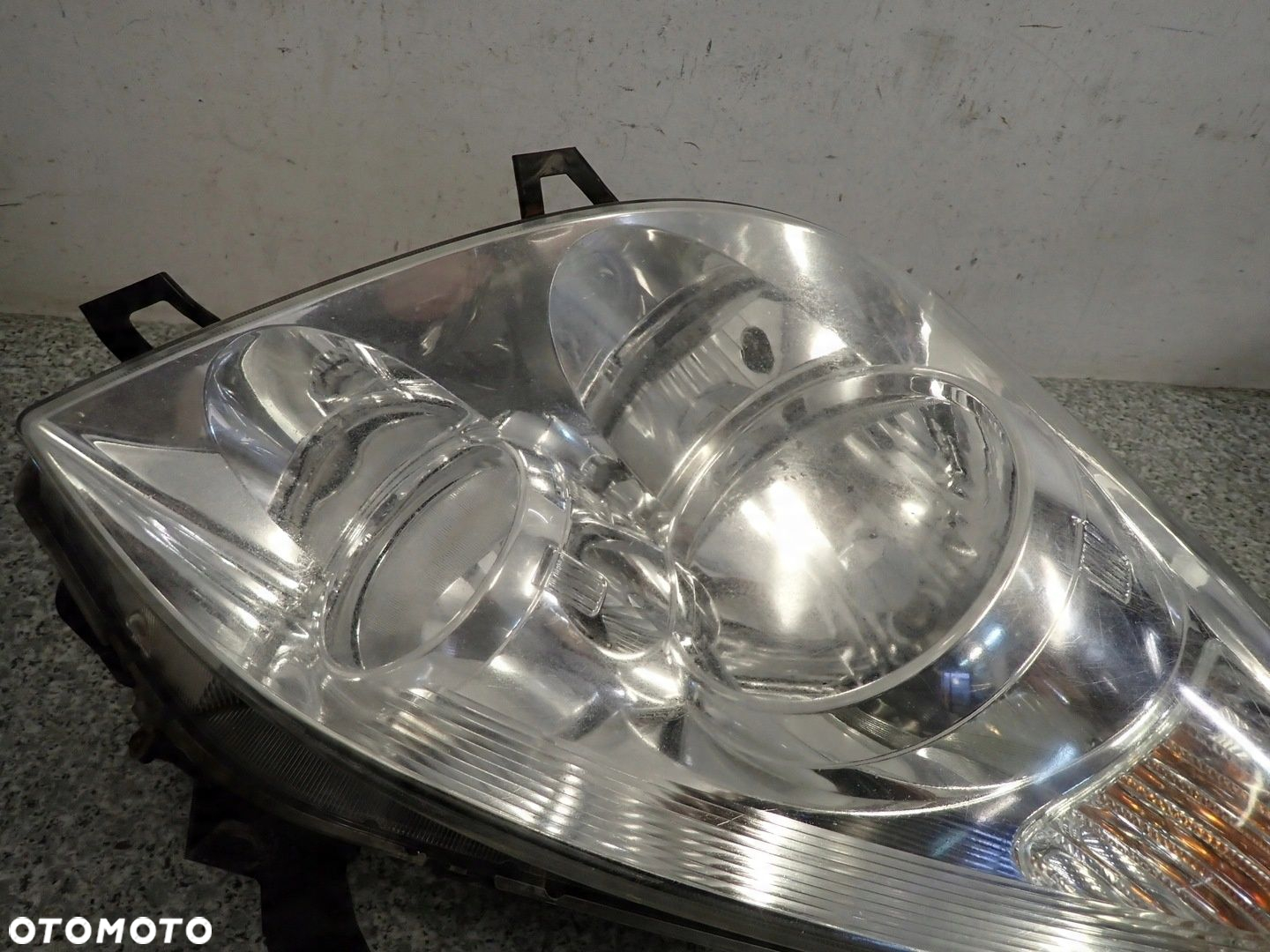 TOYOTA COROLLA VERSO 07- LAMPA PRZEDNIA PRAWA REFLEKTOR PRAWY - 9