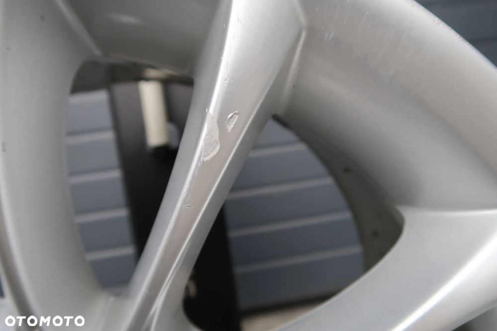 011 Felga BMW 7841822 9,5x19et13 - 4