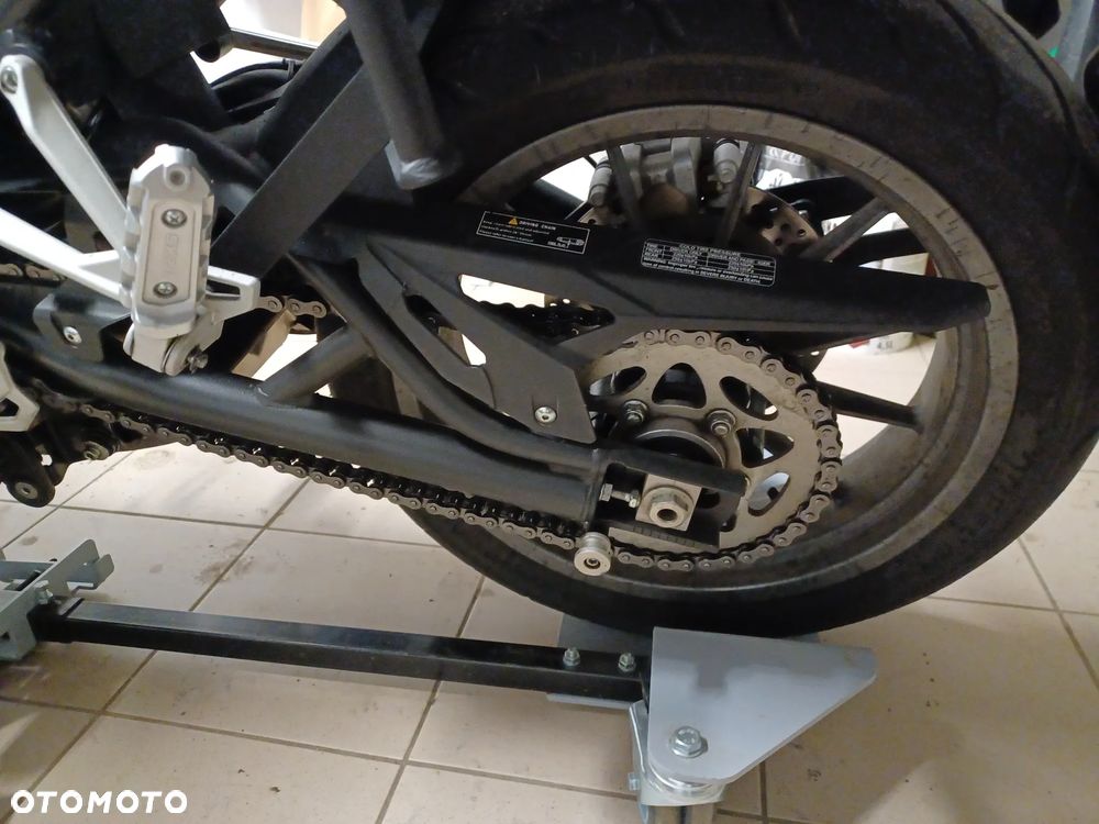 Benelli TRK 502 - 4
