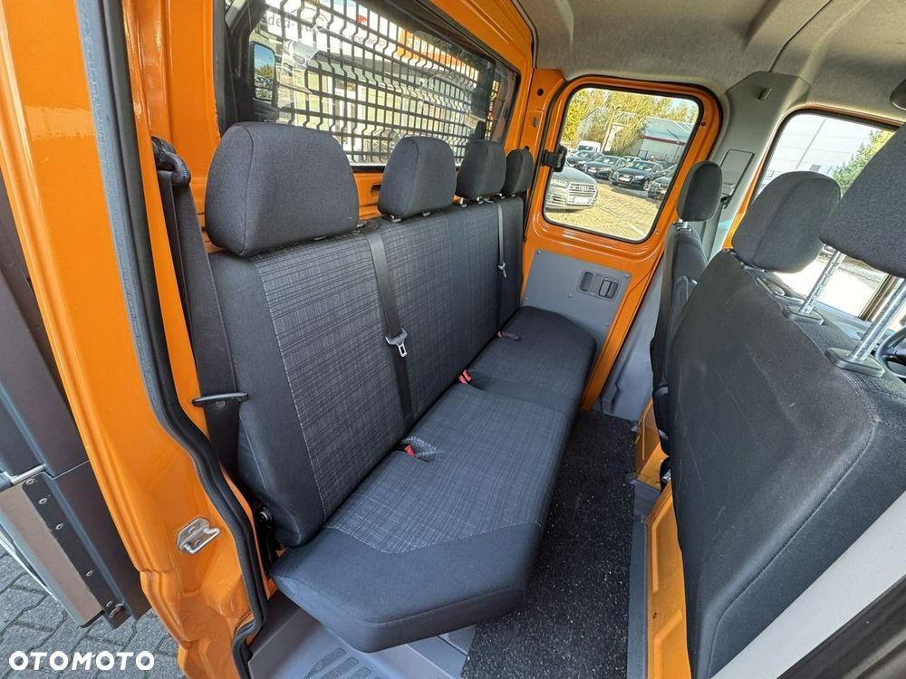 Mercedes-Benz Sprinter - 28