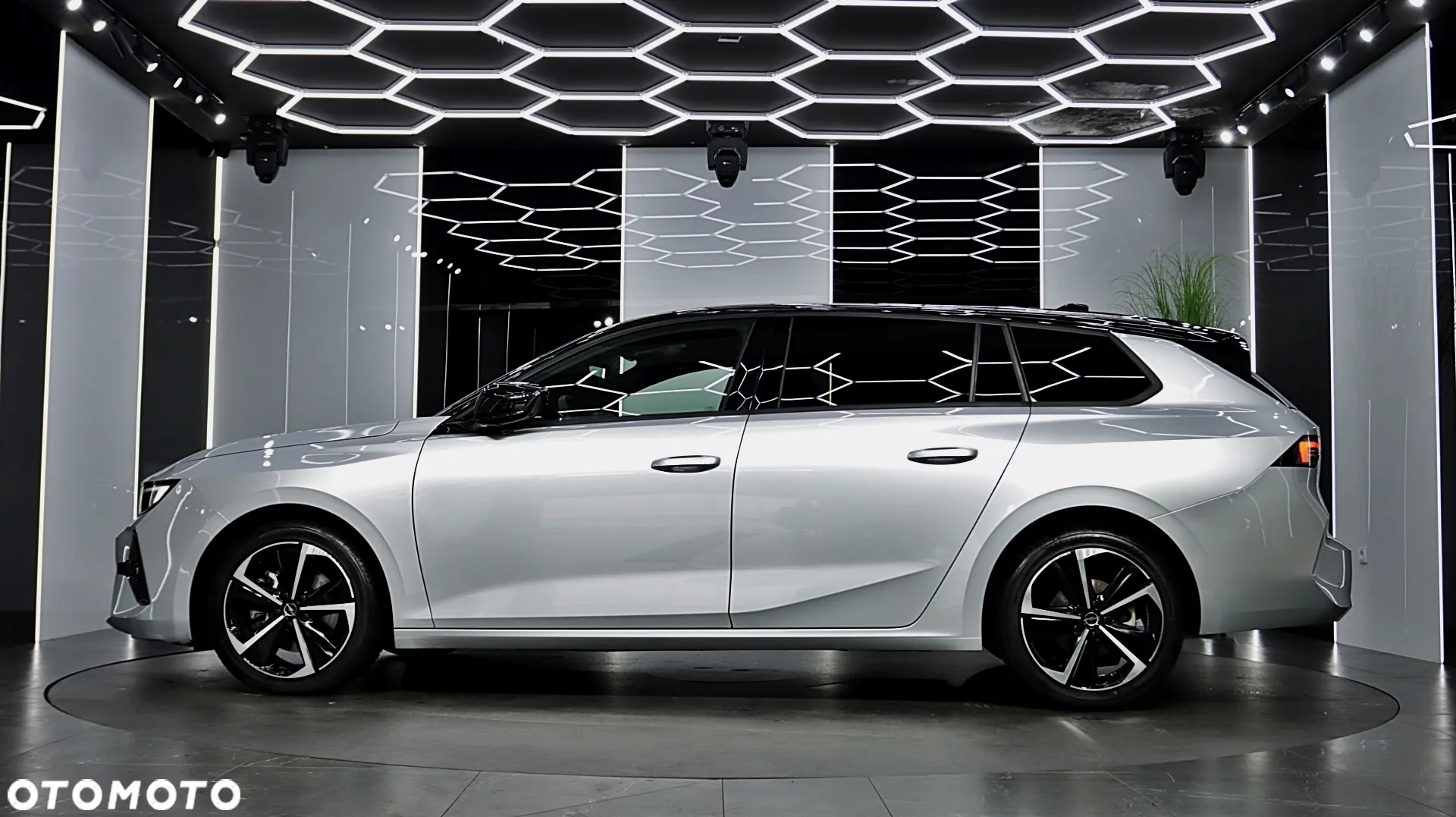 Opel Astra VI 1.2 T Elegance S&S - 4