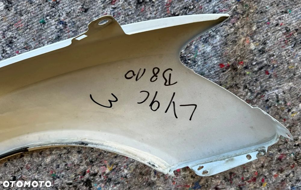 Audi A4 B8 8K błotnik przód przedni lewy LY9C - 3