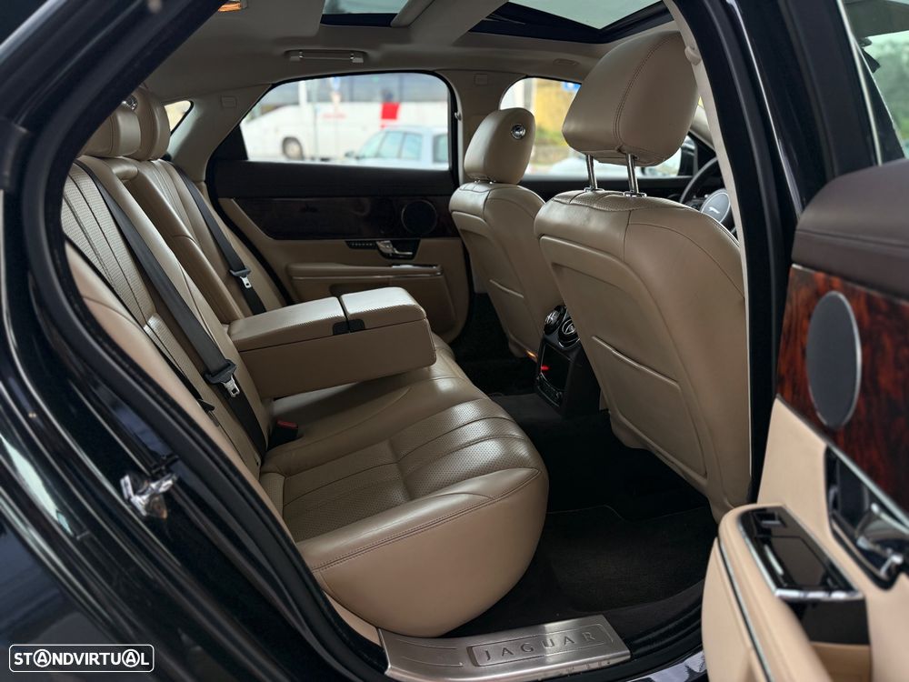 Jaguar XJ 3.0 D V6 Premium Luxury - 18