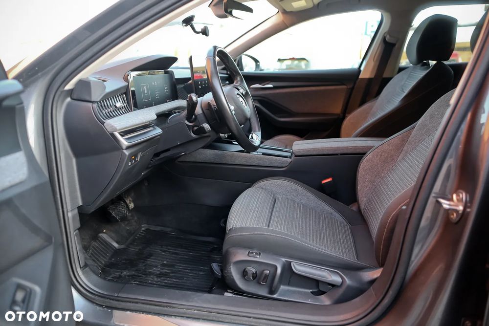 Skoda Superb 2.0 TDI SCR Selection DSG - 20