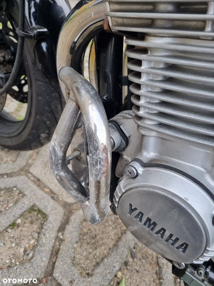 Yamaha XJR - 22