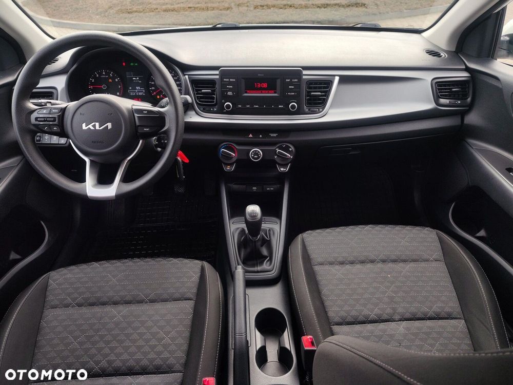 Kia Rio - 12
