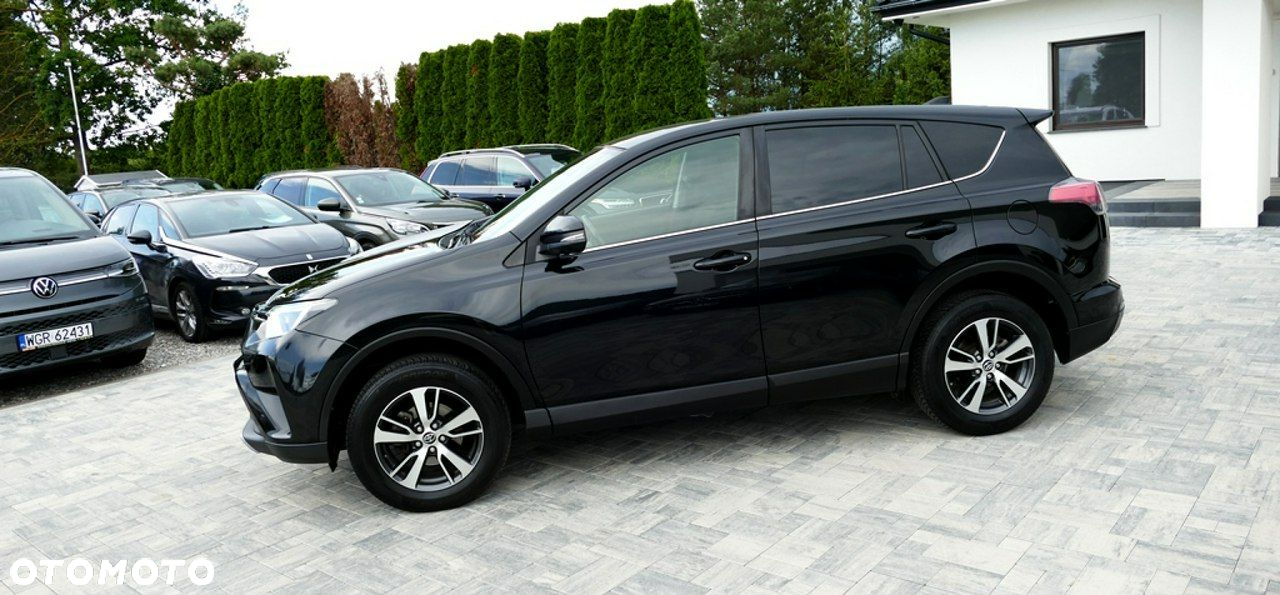 Toyota RAV4 - 8