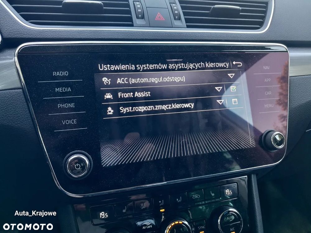 Skoda Superb 2.0 TDI SCR Style DSG - 21