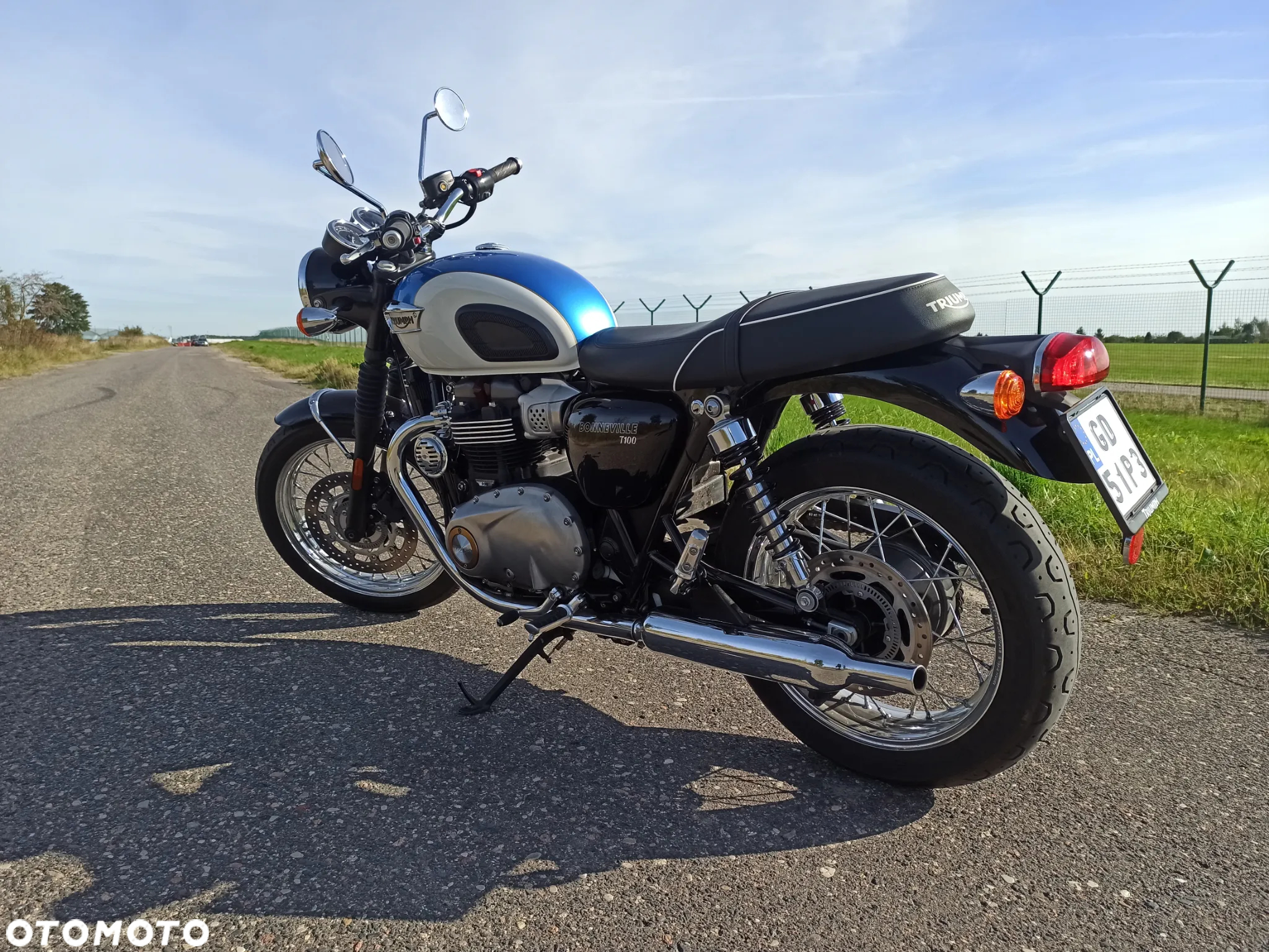 Triumph Bonneville - 3