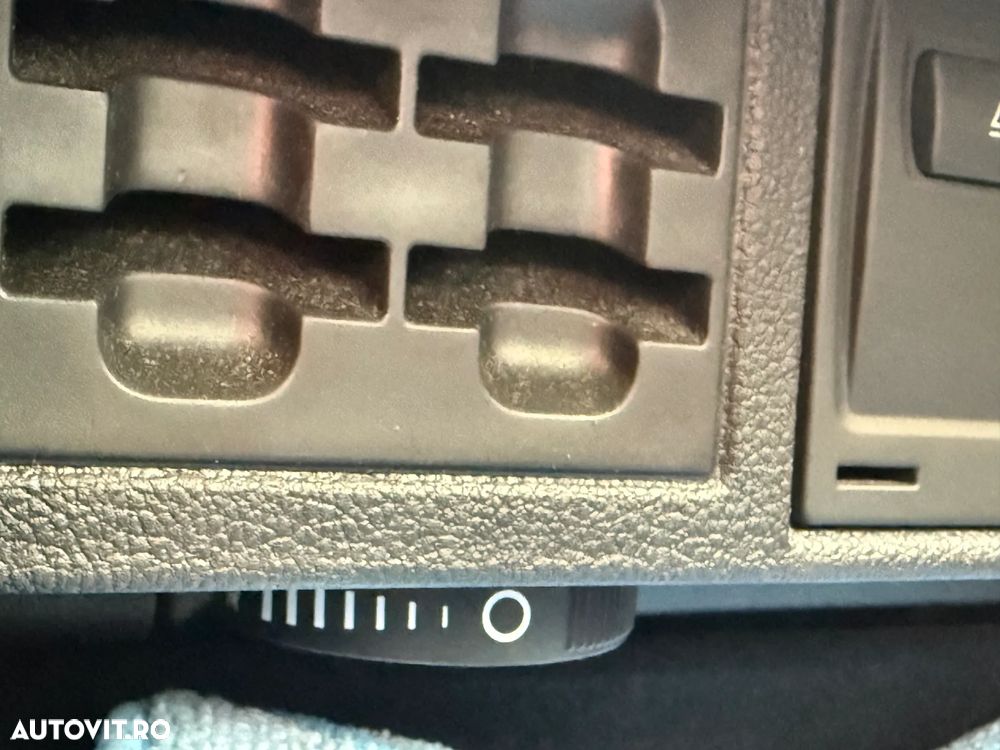 Volkswagen Golf 2.0 TDI DPF BMT DSG Highline - 39