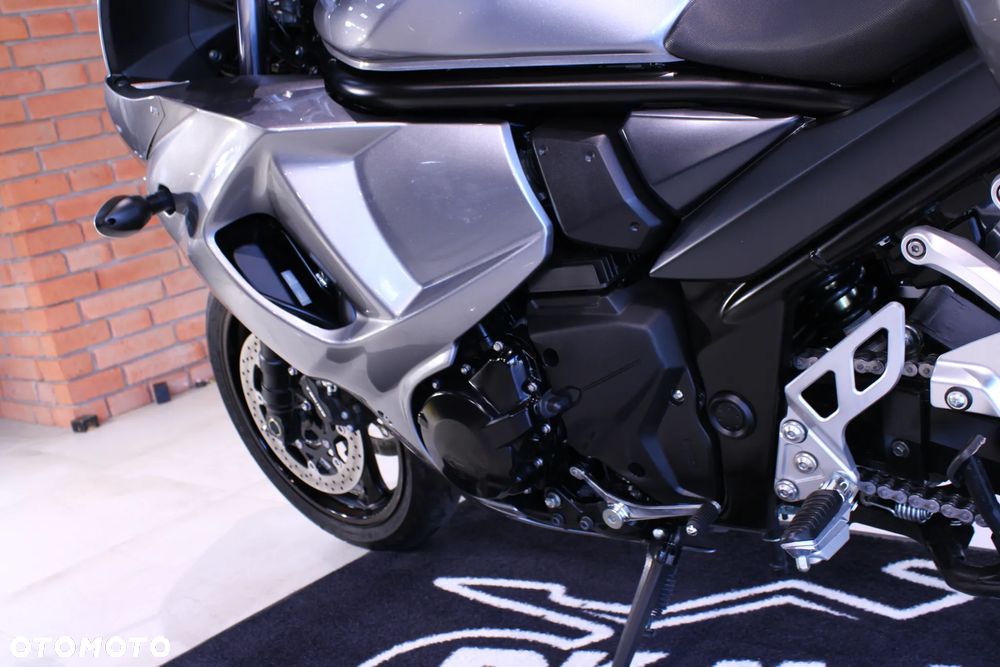 Suzuki GSX - 30