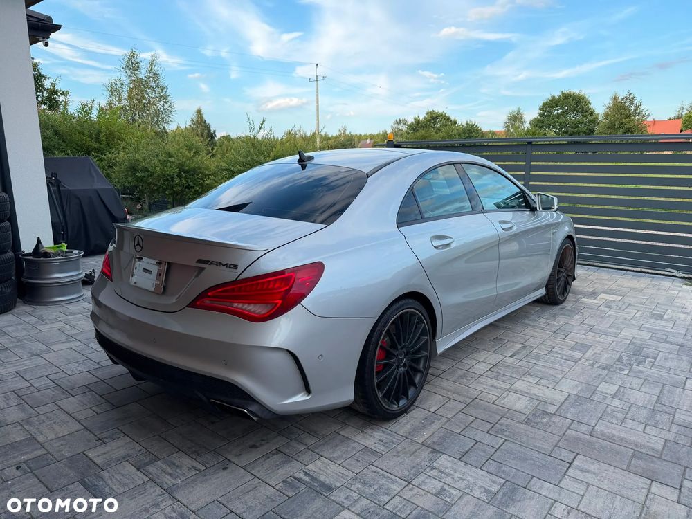 Mercedes-Benz CLA 45 AMG 4-Matic - 5
