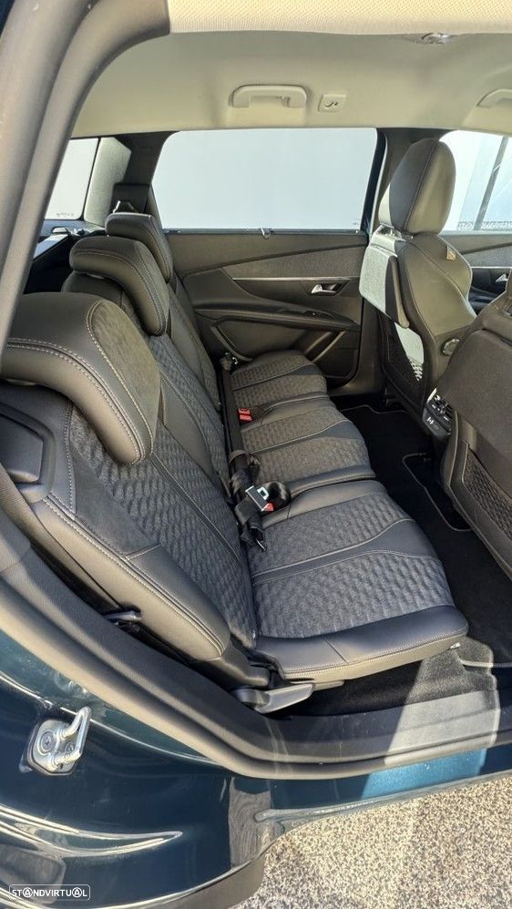 Peugeot 5008 1.2 PureTech Allure Pack EAT8 - 18