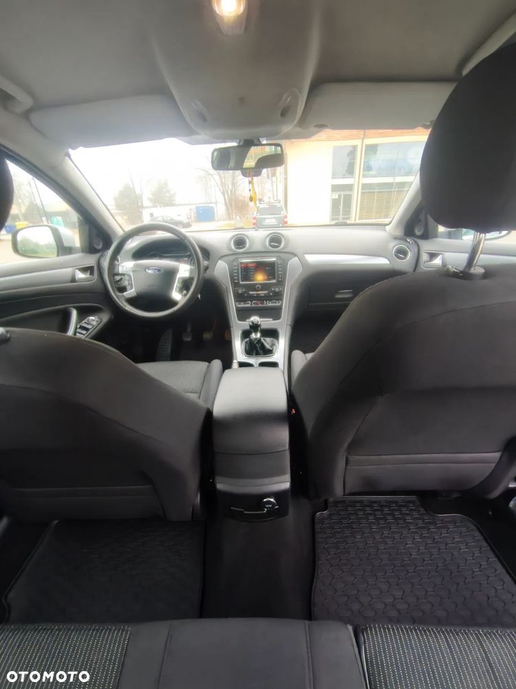 Ford Mondeo 2.0 TDCi Titanium - 10