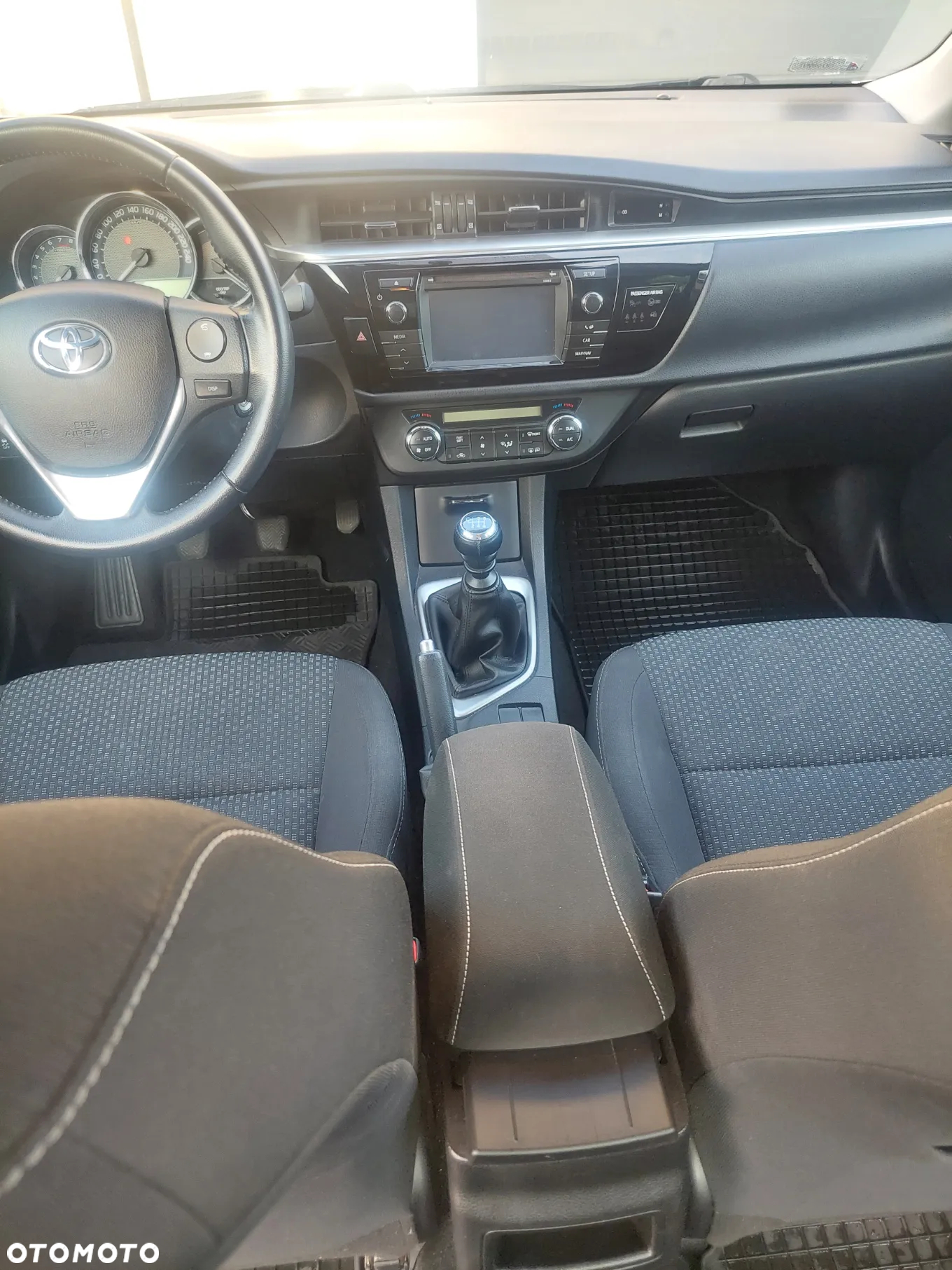 Toyota Corolla 1.6 Prestige - 12