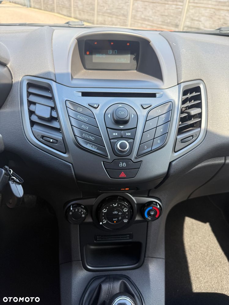 Ford Fiesta - 22