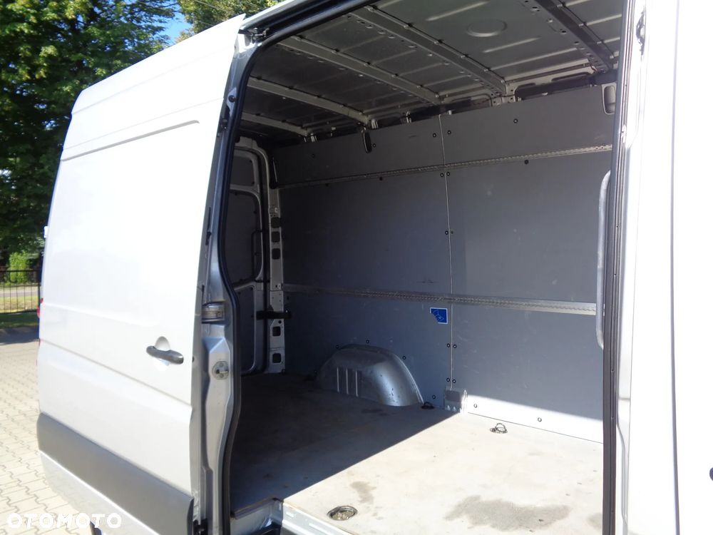 Volkswagen Crafter - 15