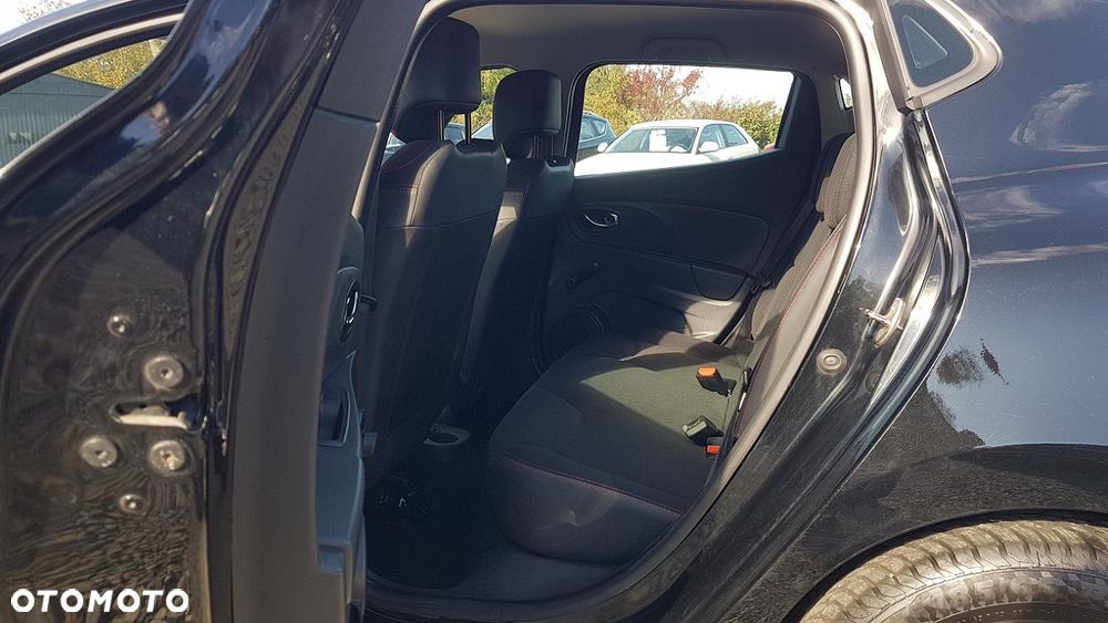 Renault Clio 1.2 16V 75 Life - 24