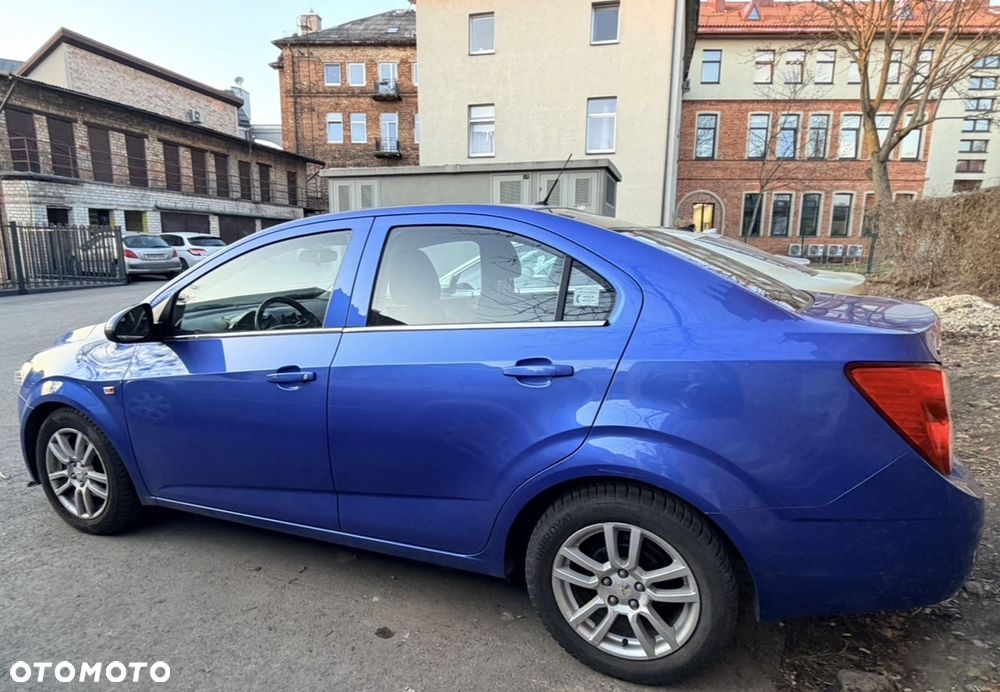 Chevrolet Aveo - 3