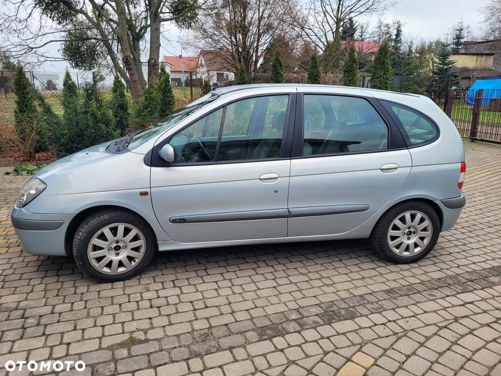 Renault Scenic 1.6 16V Family - 2