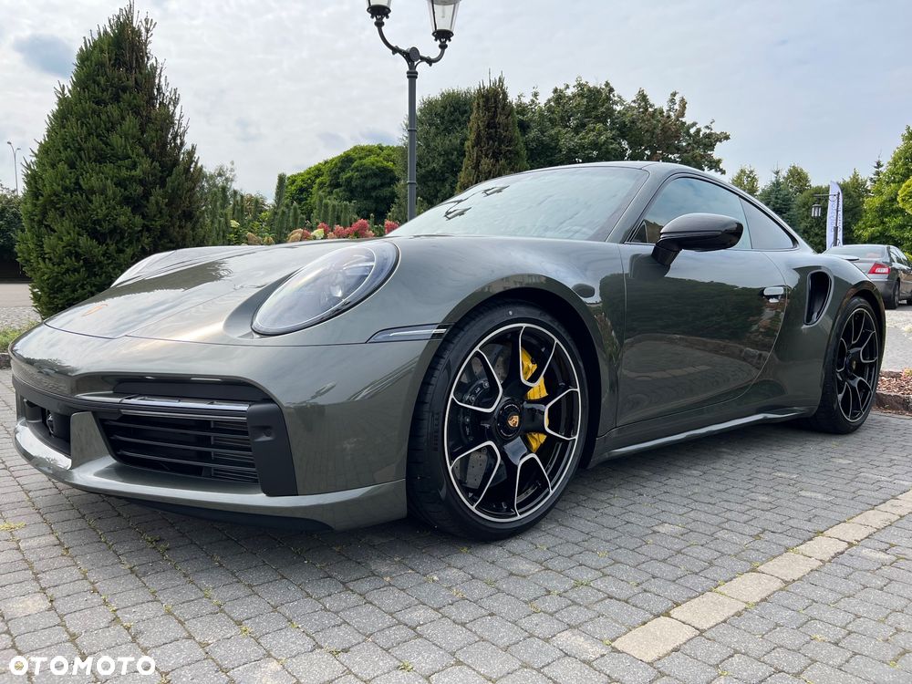Porsche 911 Turbo S - 1