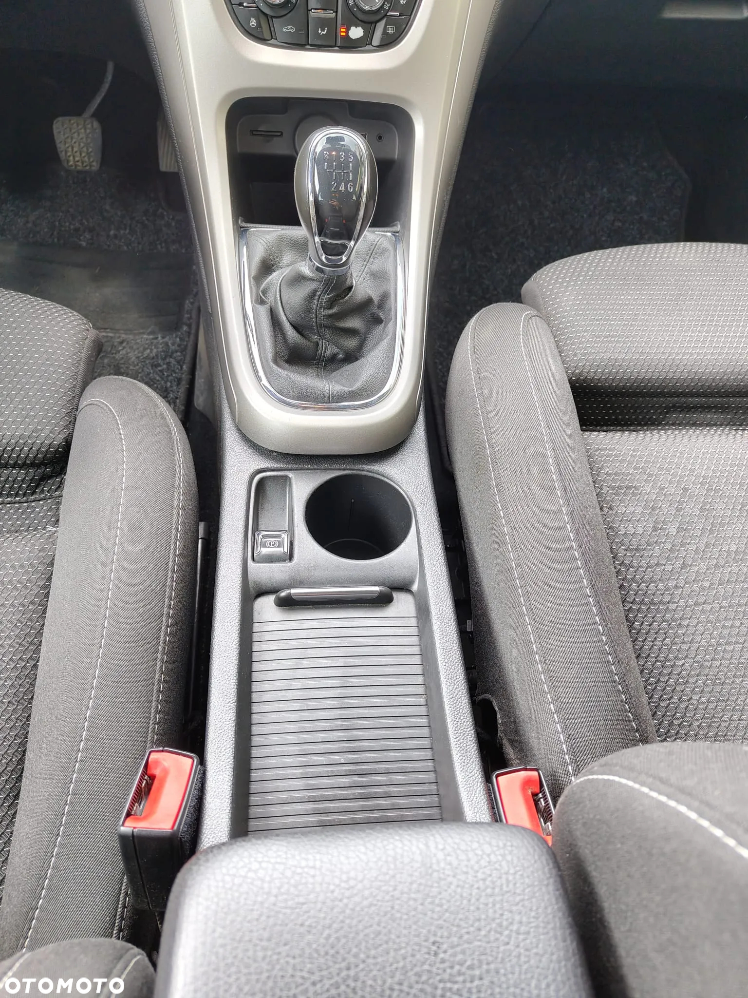 Opel Astra IV 1.4 T Active - 23