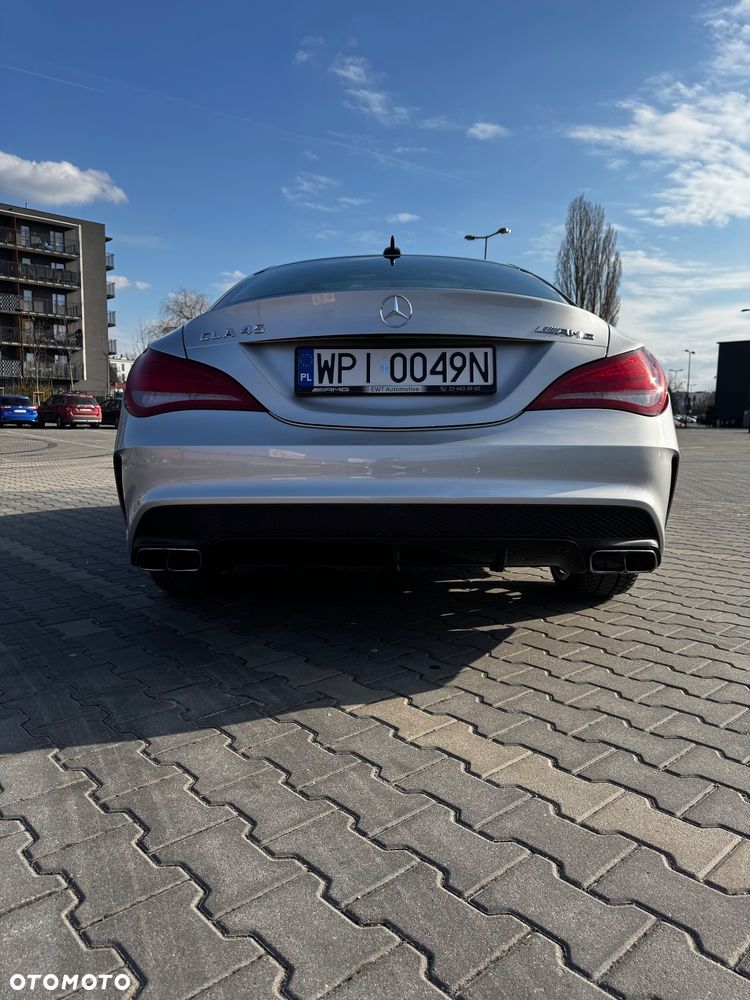Mercedes-Benz CLA 45 AMG 4Matic 7G-DCT - 9