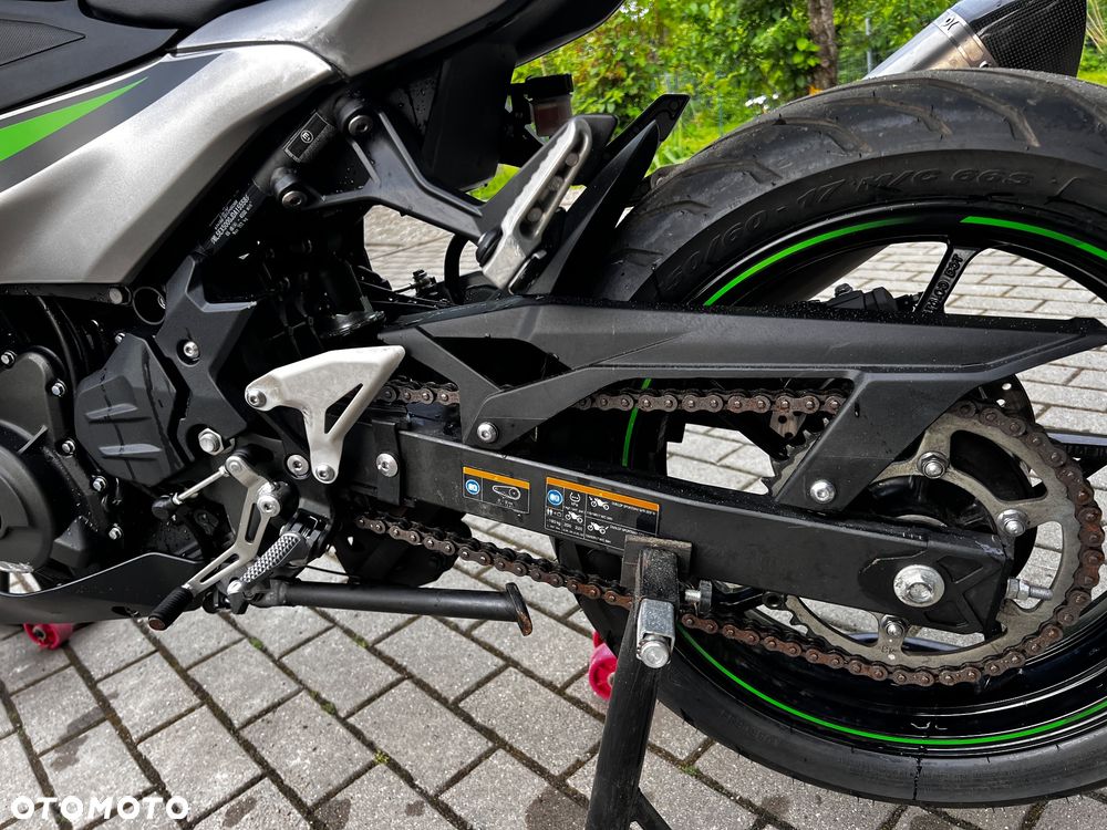 Kawasaki Ninja 500 - 8