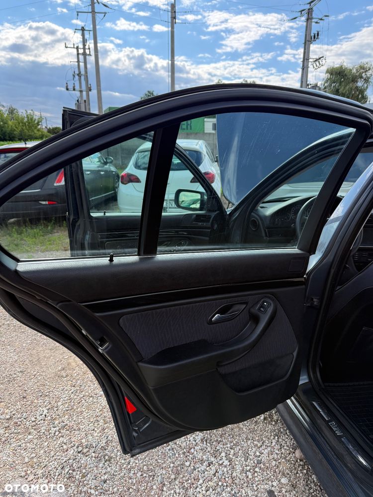 BMW Seria 5 - 16