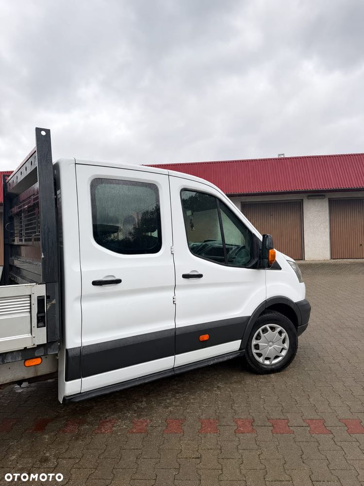 Ford TRANSIT DOKA - 11