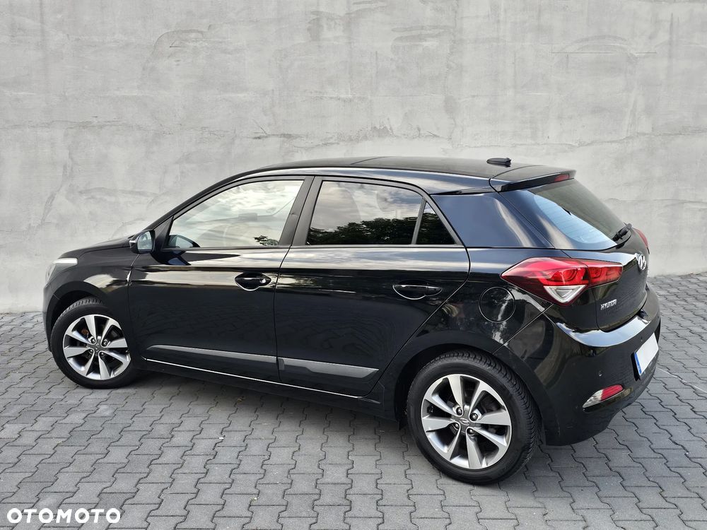 Hyundai i20 1.4 Premium - 12